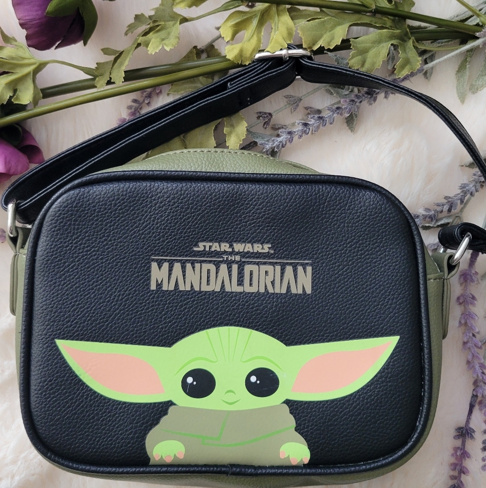 Star Wars The Mandalorian Grogu Black and Green Bag